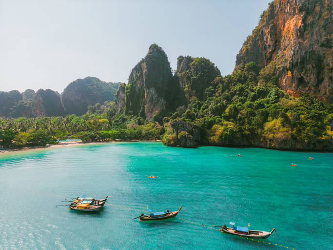 This Thai Island Has Become an Unexpected Backdrop for My Jewish Identity